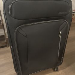 ✨New 28” Black “American Tourister” Luggage Suitcase