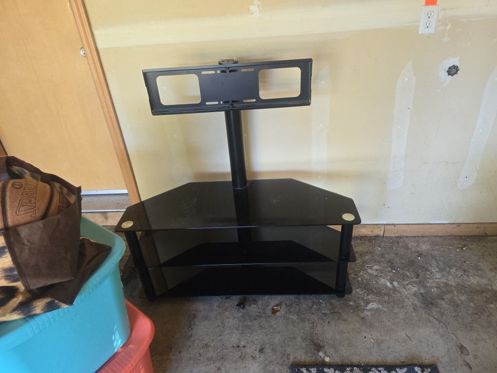 TV Stand Glass Top Black , With Swivel TV Mount