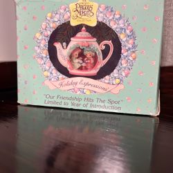 Friendship teapot ornament