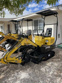 New 2023 Mini Excavator -Price REDUCED 