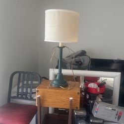 Neat One Bedrrom Lamp 