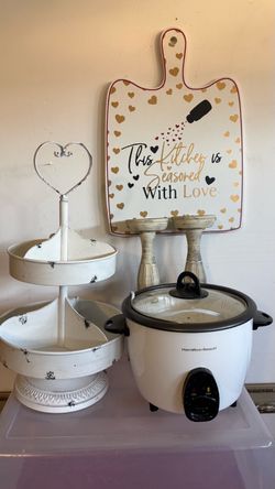 Kitchen misc  selling  all together for 25