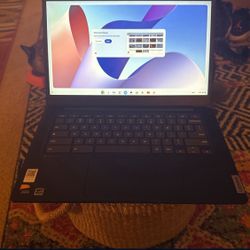 Lenovo IP Slim Chromebook 2024