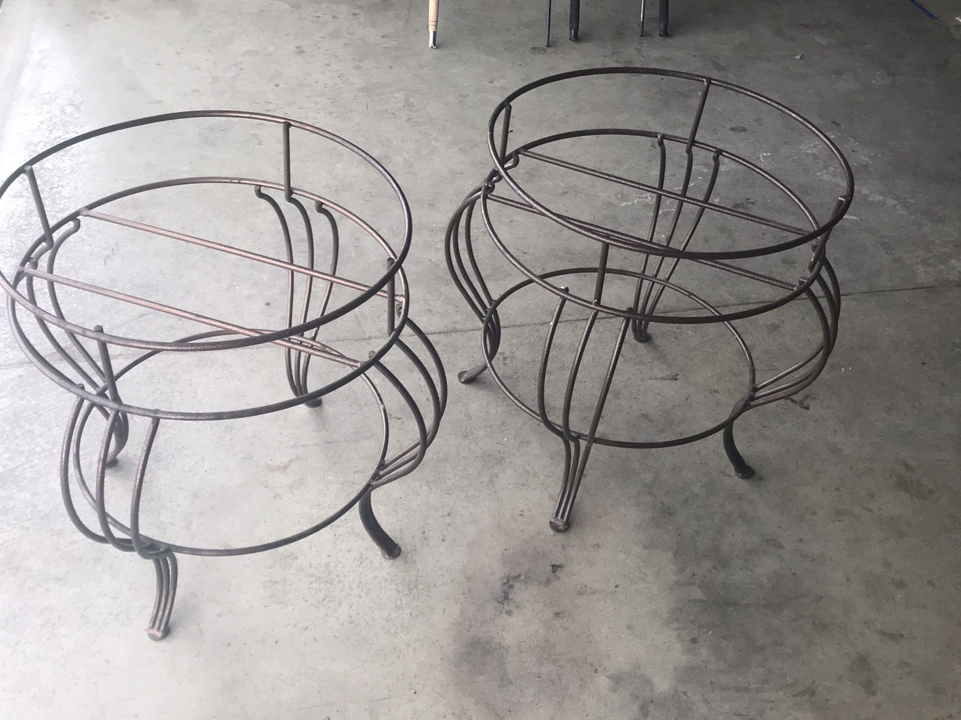 Bases para macetas de hierro