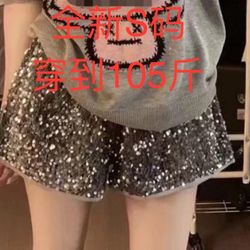 Women Short Size S