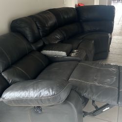 Ashley Wylder Leather Power Reclining 5-Piece Modular Sectional 