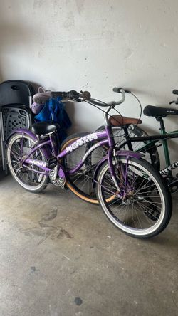 Used shows beach cruiser size 24 inches used everything works has gears bell new seat