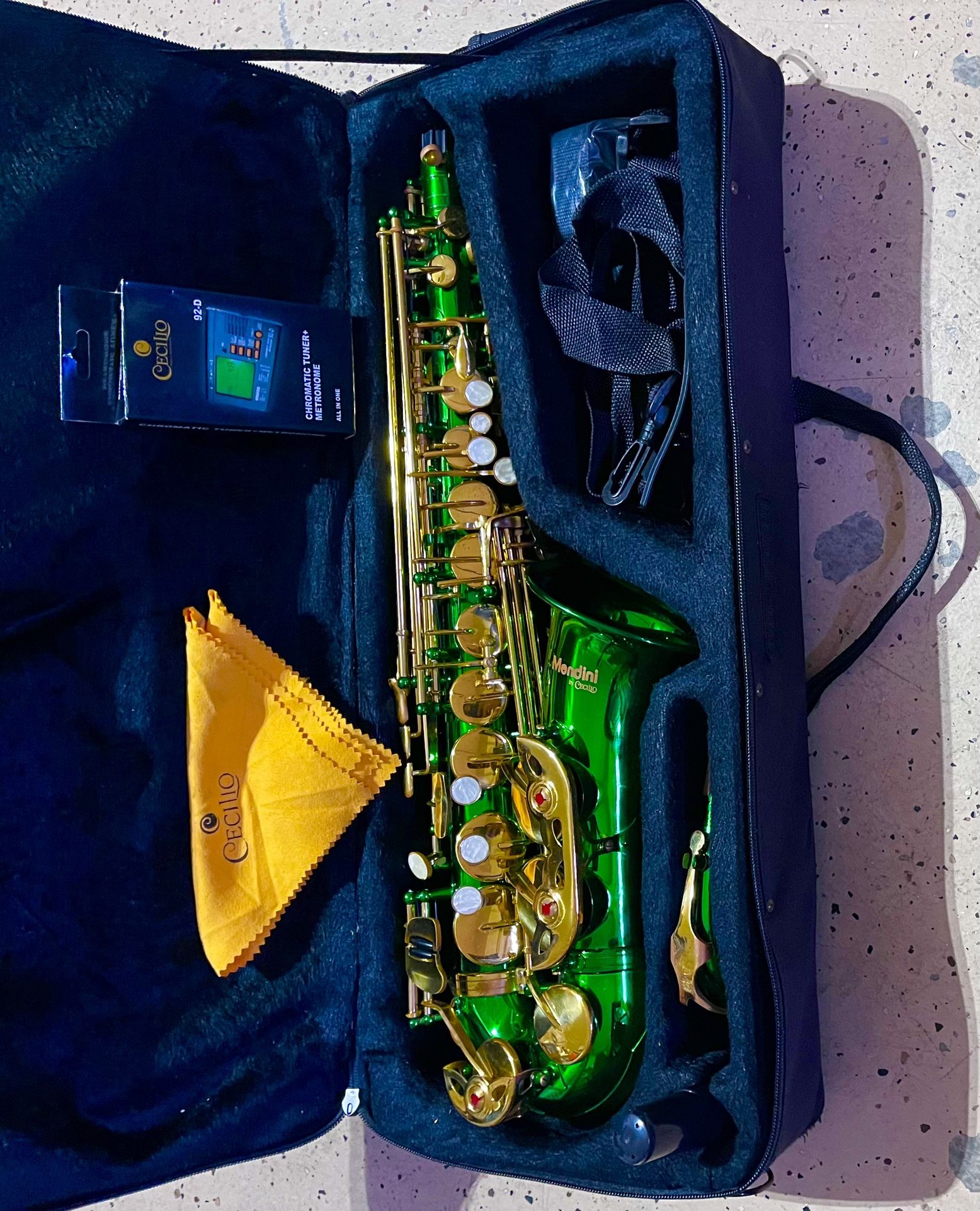 Mendini By Cecilio - Saxophone