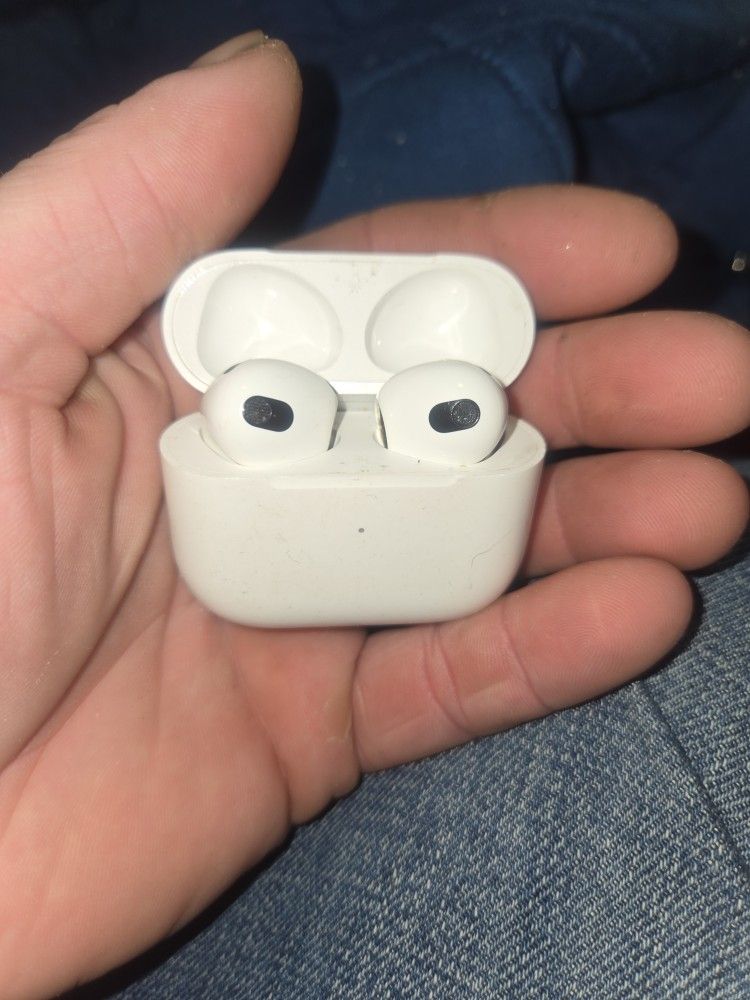 Apple Airpod 3rd Generation Wireless Bluetooth Earbuds (Work Great)