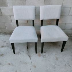 Pair of chairs 