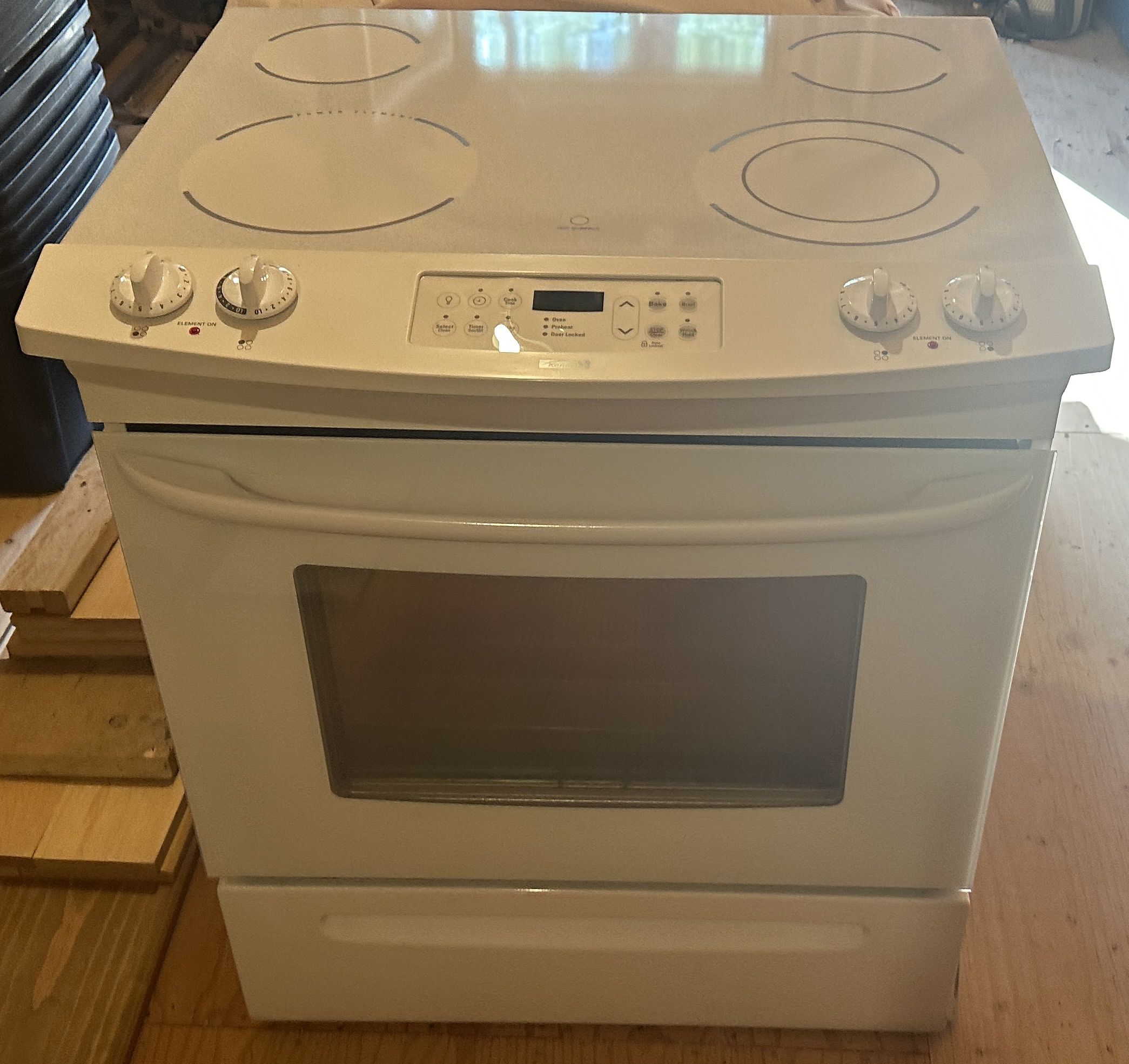 💙💙💙 Self Cleaning Drop-In Range Oven and Stove - Near Perfect Condition!