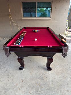 DLT Pool Table & Accessories