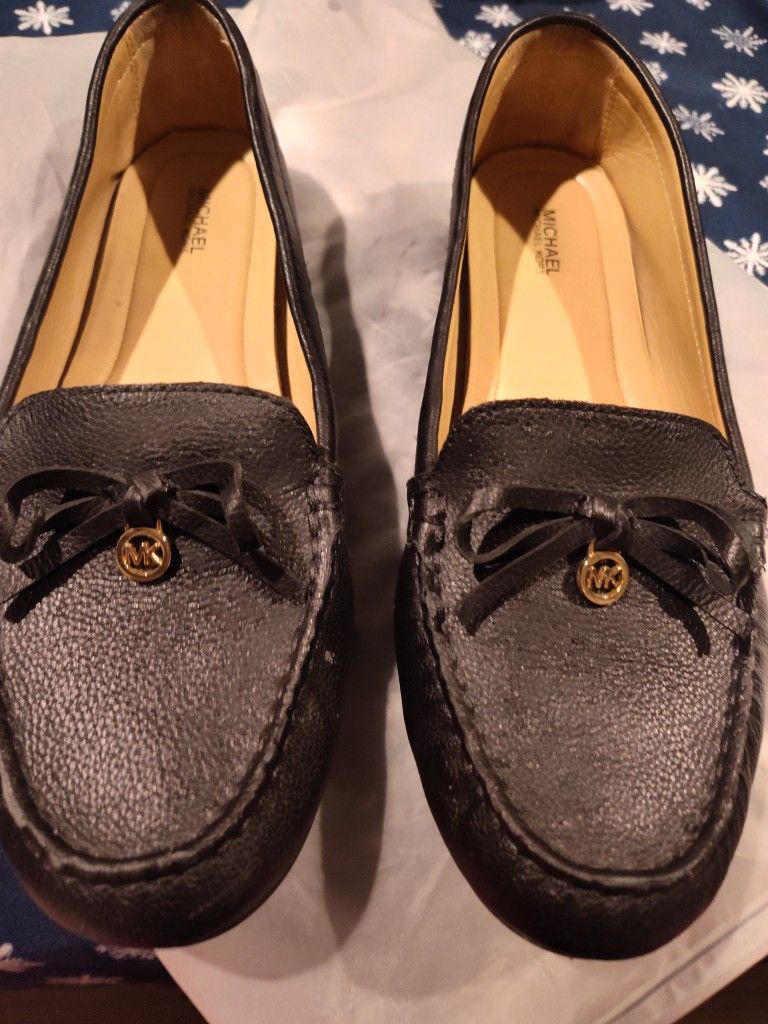 MICHAEL KORS FLAT SHOES