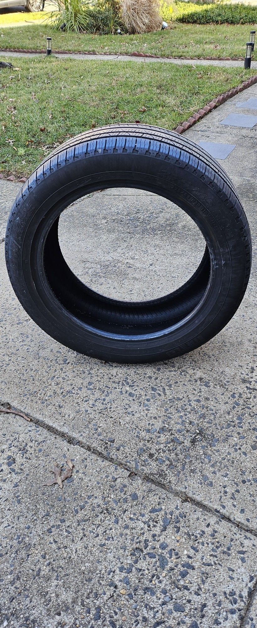 Tire Pirelli 275/45 R20