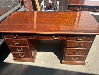 Traditional Cherry Wood Executive Desk