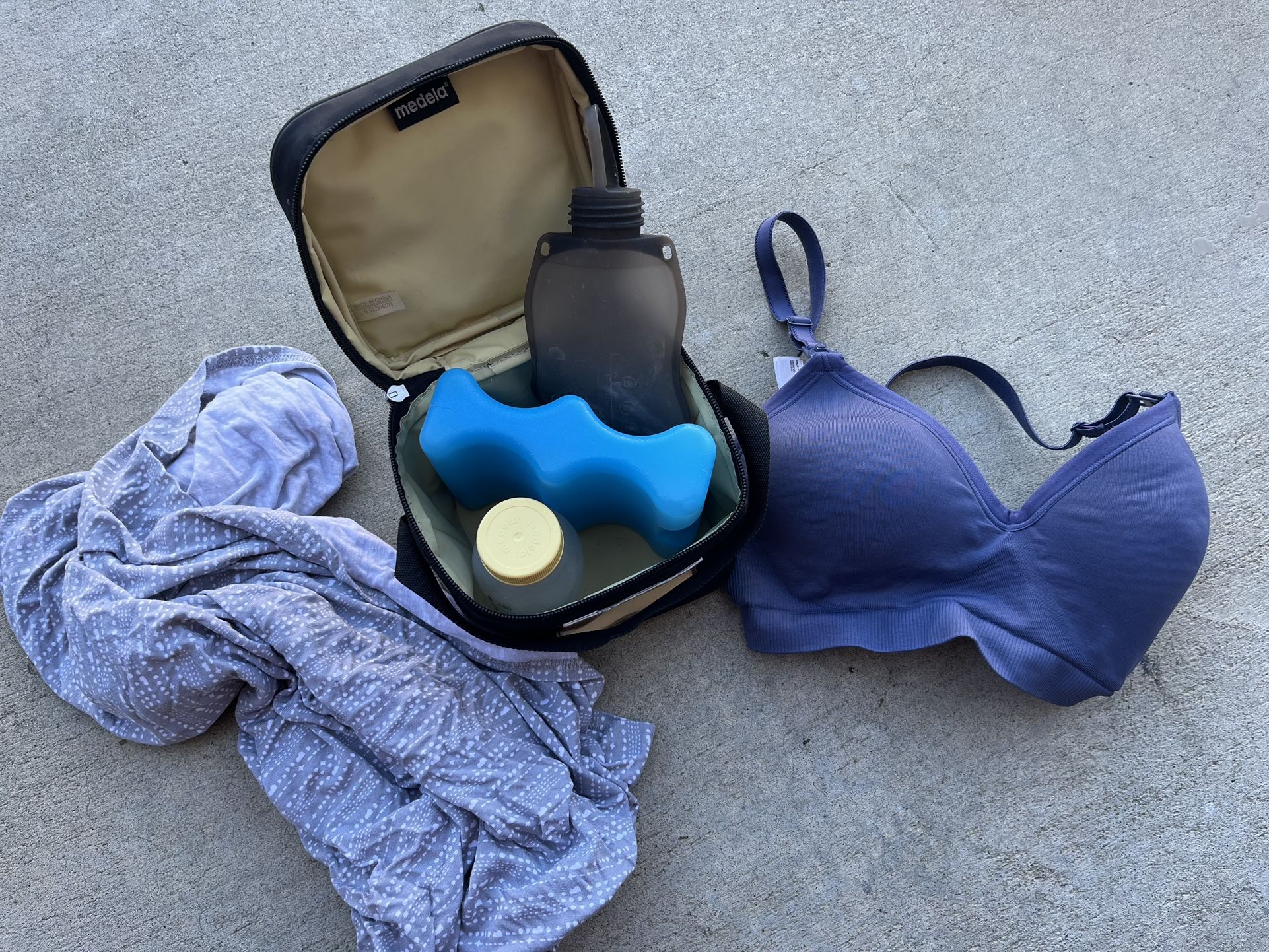 Breast Feeding Supplies & Bottles
