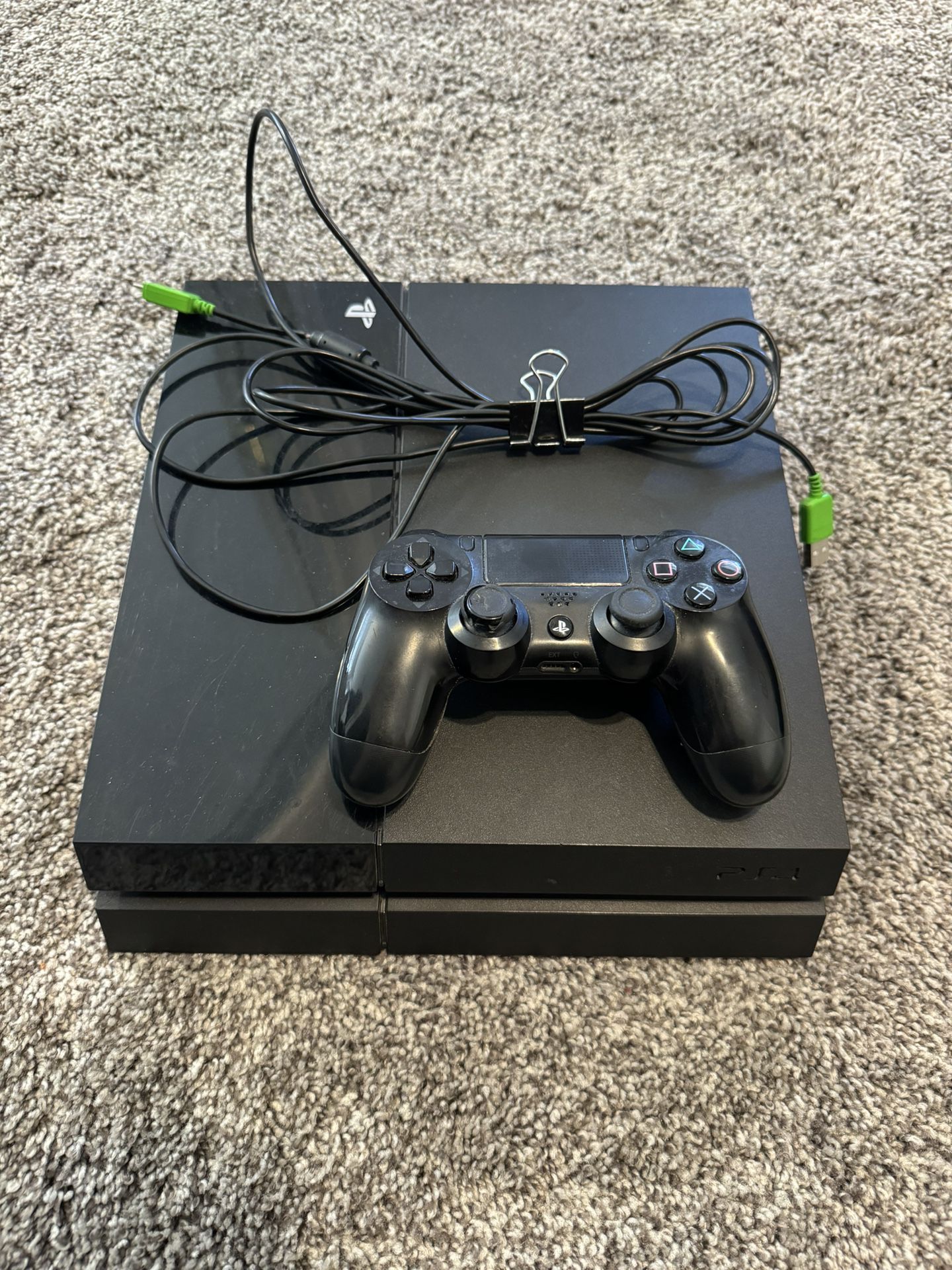 PS4 With Controller And Cables 