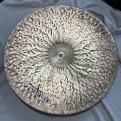 Zildjian Constantinople 22 Inch Medium Ride Cymbal With Six Rivet Holes