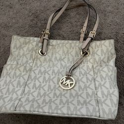 White Michael Kors Purse