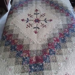 Queen Size Quilt ~ 100% Cotton