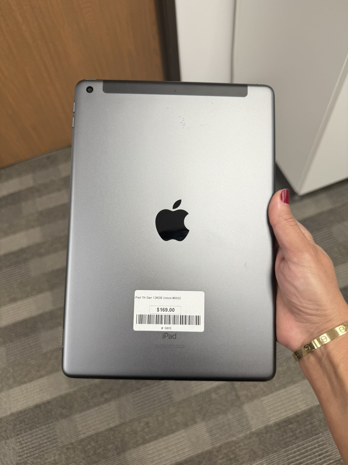 iPad 10.2" 7th Gen Unlock***Only $169