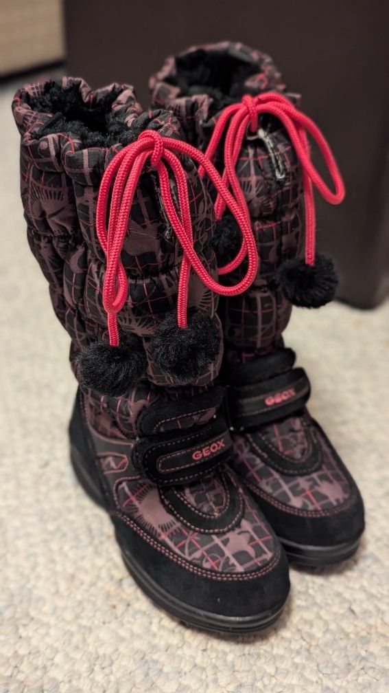 12 Geox Snow Boots