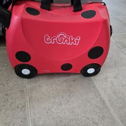 Trunki Rideon Suitcase $40