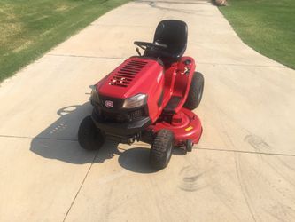 Like new Craftsman T1600 riding lawn mower for Sale in Edmond