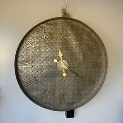 Large Vintage-Style Metal Wall Clock – Roman Numerals (Statement Piece)