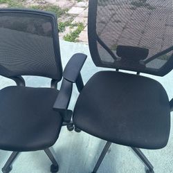 🔥🔥Rolling Chairs (Black Mesh Backing) (Paired )