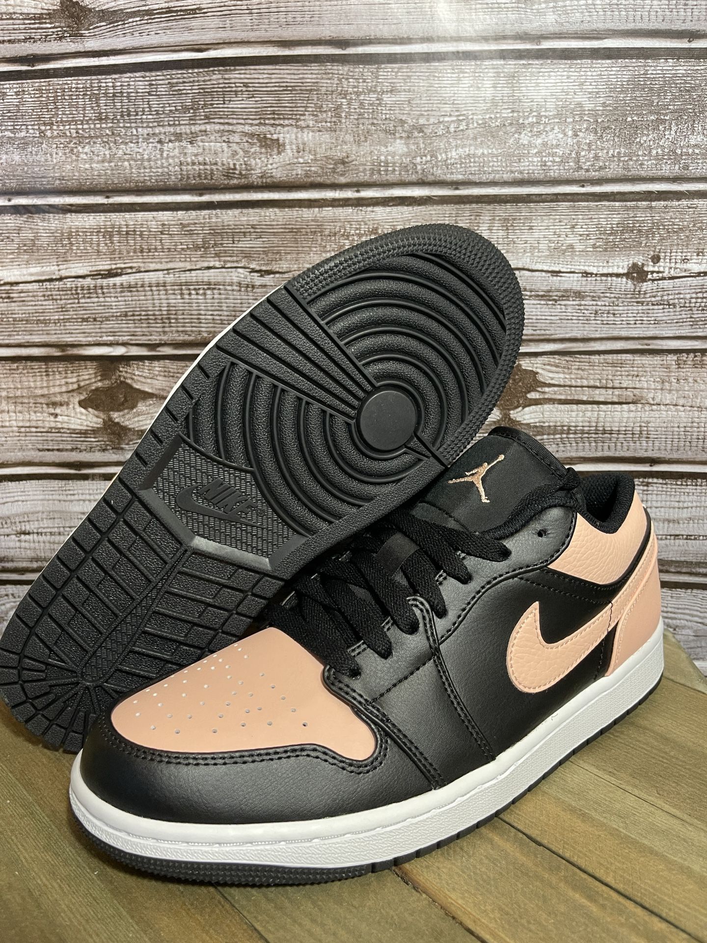 Air Jordan Low Crimson Tint Sz 8,9 Men