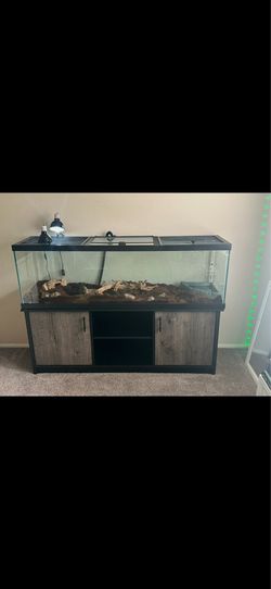 125 gal fishy tank :)