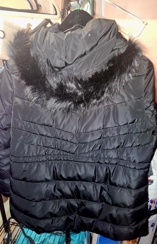 Wxl GUESS Puffer Jacket w/ Fur Trim