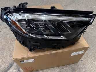 2023-2025 Mercedes Benz GLC 300 headlight