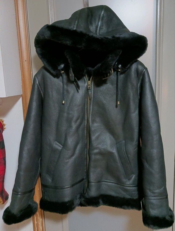 BRAND NEW OVERLAND SHEEPSKIN CO. CLASSIC SHEEPSKIN B-3 BOMBER JACKET RETAIL $695 READ DESCRIPTION