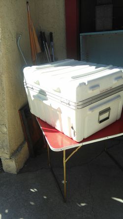 Top rack container for vehicle