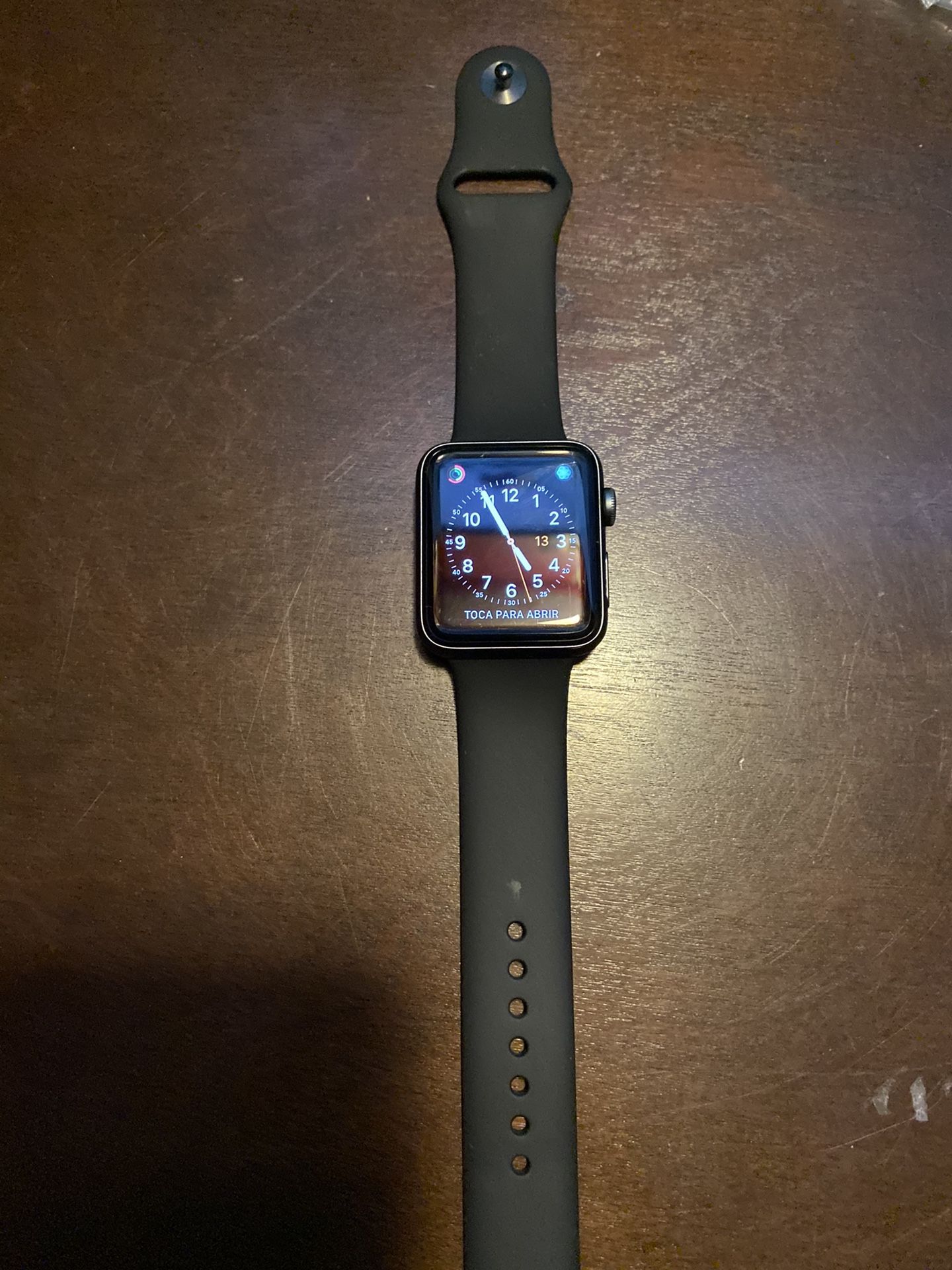 Vendo mi Apple Watch series 3 42 mm con cargador $200 o mejor oferta