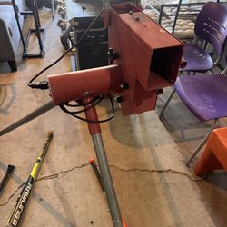 Pitching machine
