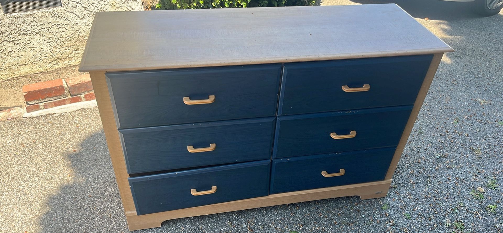 Bedroom Set Twin Bed 1 Nightstand And Large Dresser With Mirror.