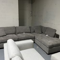 Thomasville Miles Fabric Sectionals 
