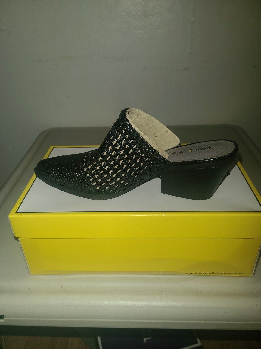 Brand: Seven Dials, Model: Heels/Sandals, Color: Black, Size: 8.5