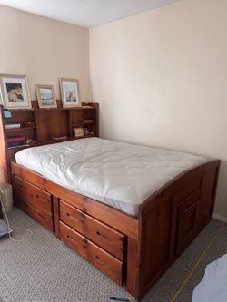 Full mattress and bedframe