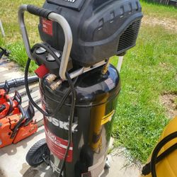 Husky Compressor 27gallon New Open Box Has Some Scratches But Works Fine 