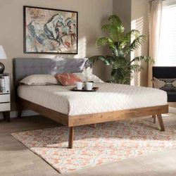 Mid Century Modern Style King Solid Platform Bed (New)
