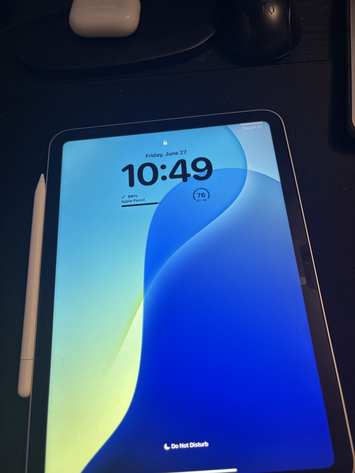iPad 10th Gen + Apple Pencil – Excellent Condition