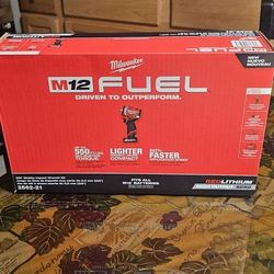 MILWAUKEE M12V 3/8-STUBBY IMPACT WRECH Y CHARGER Y BATTERY XC5.0 BRAND NEW 