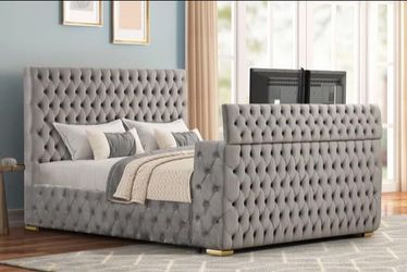 Queen bed $1099