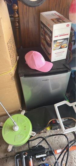 Mini fridge