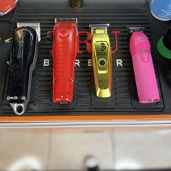 2 Clippers And 2 Trimmers 