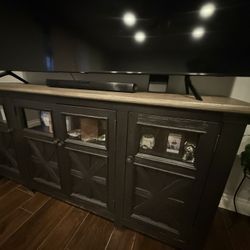 Tv stand 